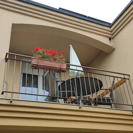Garda Apartmanház Apartmán *
