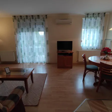 Garda Apartmanház Apartmán Hévíz